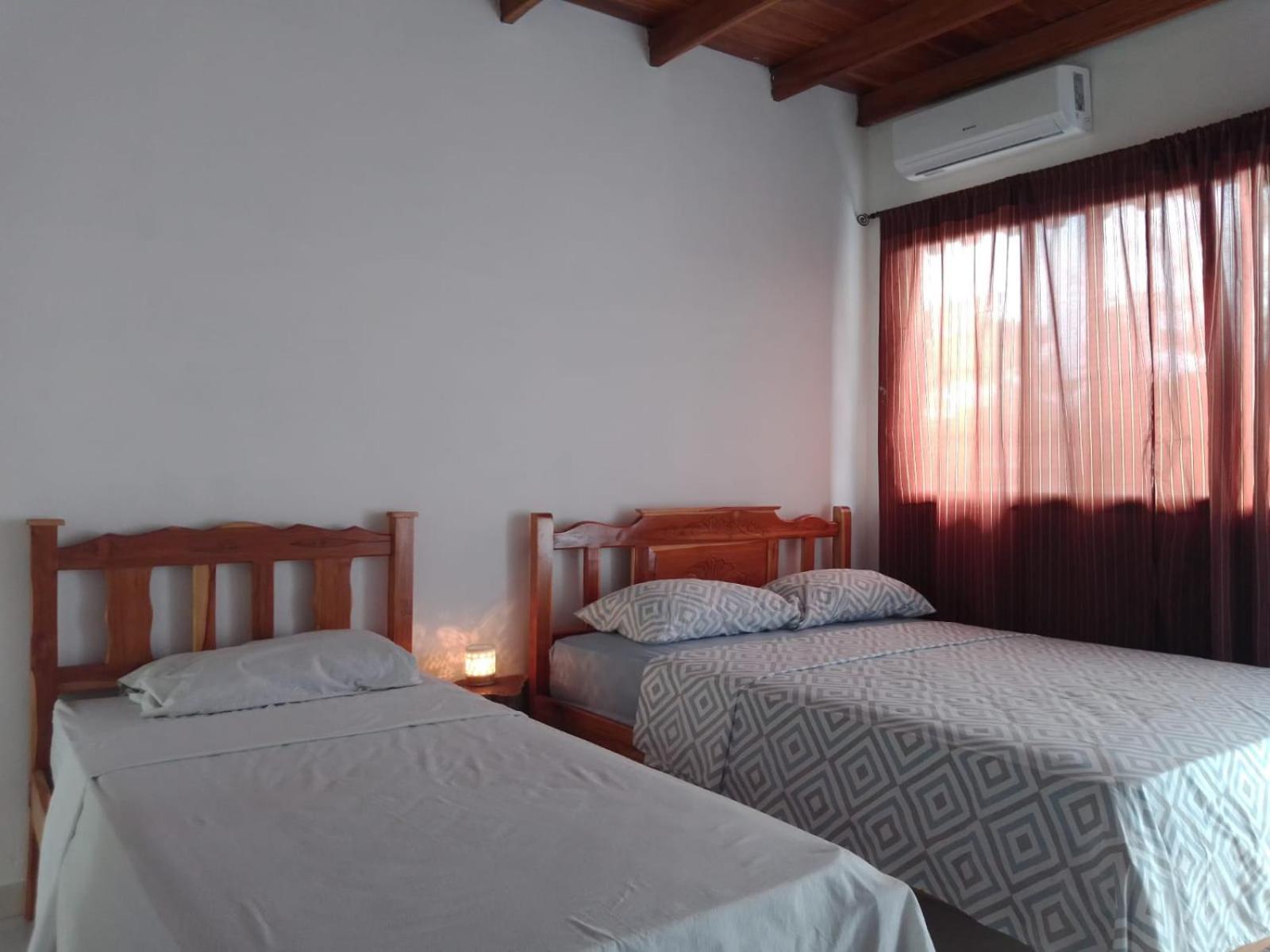 Oceans Hostal Santa Catalina Eksteriør billede